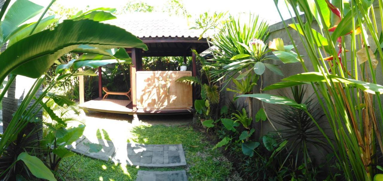 Guest House Reisya นูซาดูอา ภายนอก รูปภาพ